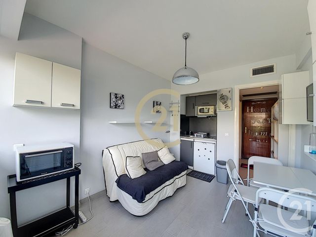 Afficher la photo en grand Appartement F1 à louer - 1 pièce - 16.0 m2 - CANNES LA BOCCA - 06 - PROVENCE-ALPES-COTE-D-AZUR - Century 21 Immobilier Conseil