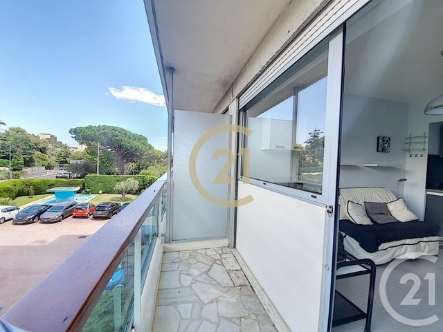 Afficher la photo en grand Appartement F1 à louer - 1 pièce - 16.0 m2 - CANNES LA BOCCA - 06 - PROVENCE-ALPES-COTE-D-AZUR - Century 21 Immobilier Conseil