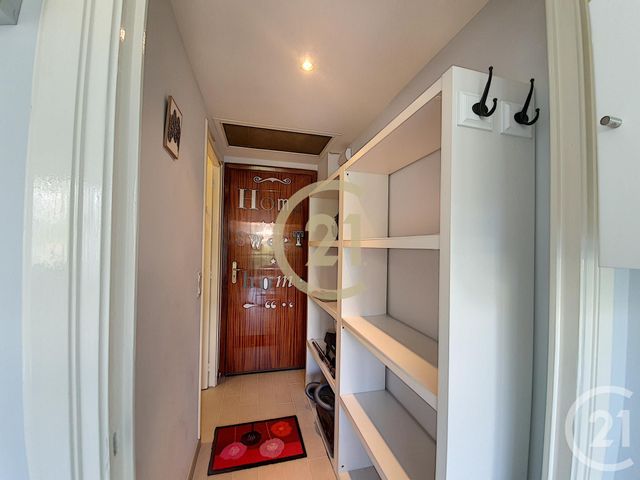 Afficher la photo en grand Appartement F1 à louer - 1 pièce - 16.0 m2 - CANNES LA BOCCA - 06 - PROVENCE-ALPES-COTE-D-AZUR - Century 21 Immobilier Conseil