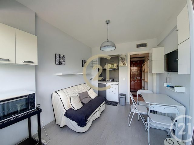 Afficher la photo en grand Appartement F1 à louer - 1 pièce - 16.0 m2 - CANNES LA BOCCA - 06 - PROVENCE-ALPES-COTE-D-AZUR - Century 21 Immobilier Conseil