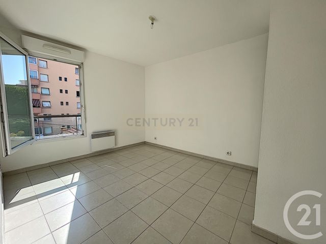 Afficher la photo en grand Appartement F3 à vendre - 3 pièces - 67.5 m2 - CANNES LA BOCCA - 06 - PROVENCE-ALPES-COTE-D-AZUR - Century 21 Immobilier Conseil