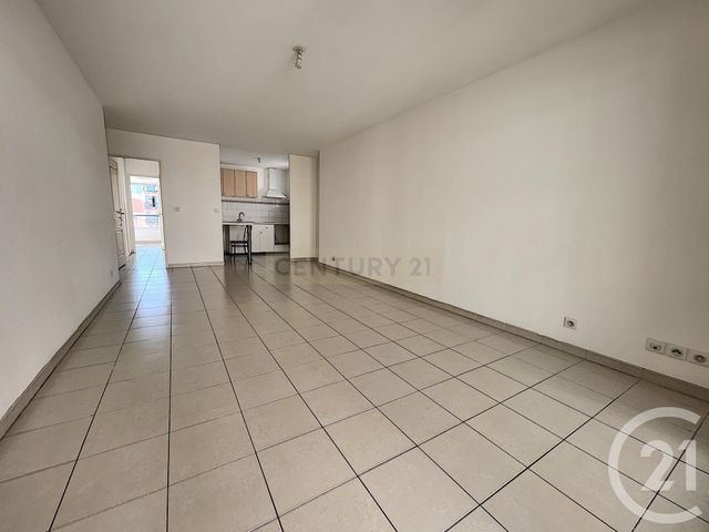 Afficher la photo en grand Appartement F3 à vendre - 3 pièces - 67.5 m2 - CANNES LA BOCCA - 06 - PROVENCE-ALPES-COTE-D-AZUR - Century 21 Immobilier Conseil