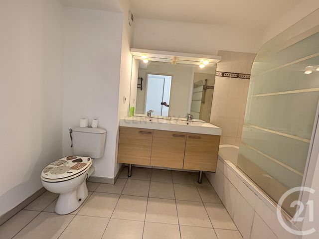 Afficher la photo en grand Appartement F3 à vendre - 3 pièces - 67.5 m2 - CANNES LA BOCCA - 06 - PROVENCE-ALPES-COTE-D-AZUR - Century 21 Immobilier Conseil