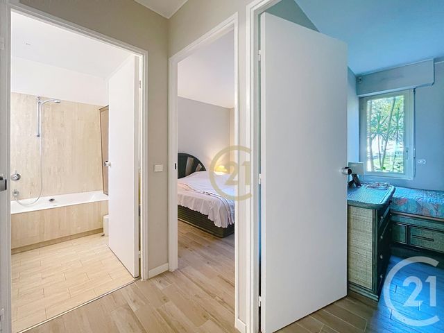 Appartement F3 à vendre - 3 pièces - 66.04 m2 - CANNES LA BOCCA - 06 - PROVENCE-ALPES-COTE-D-AZUR - Century 21 Immobilier Conseil