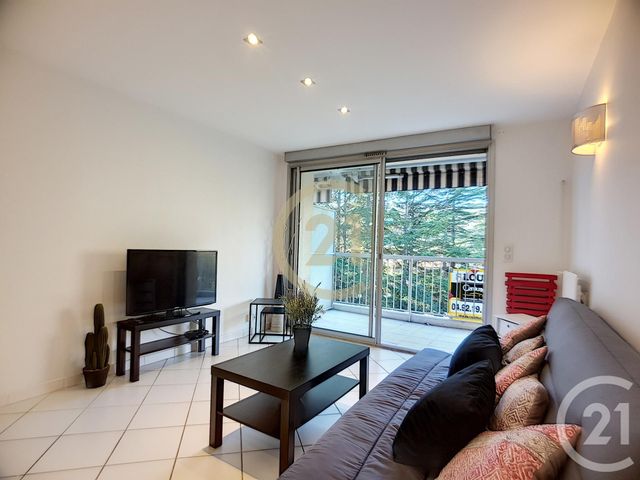 Afficher la photo en grand Appartement F2 à louer - 2 pièces - 49.39 m2 - CANNES LA BOCCA - 06 - PROVENCE-ALPES-COTE-D-AZUR - Century 21 Immobilier Conseil