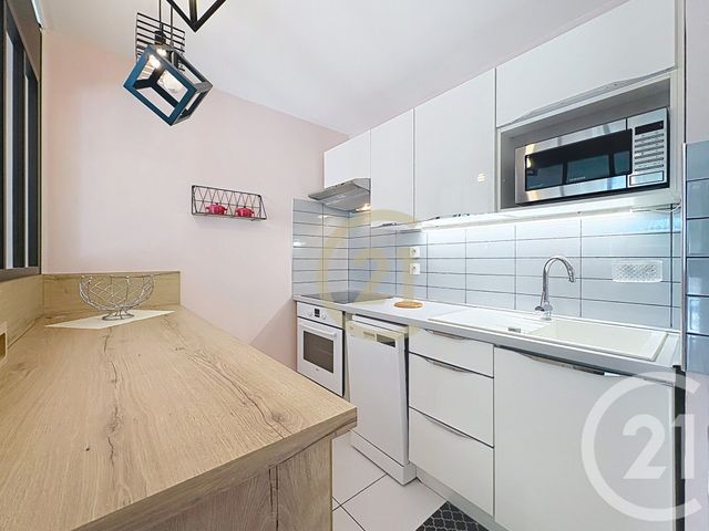 Appartement à vendre - 2 pièces - 39.23 m2 - CANNES LA BOCCA - 06 - PROVENCE-ALPES-COTE-D-AZUR - Century 21 Immobilier Conseil
