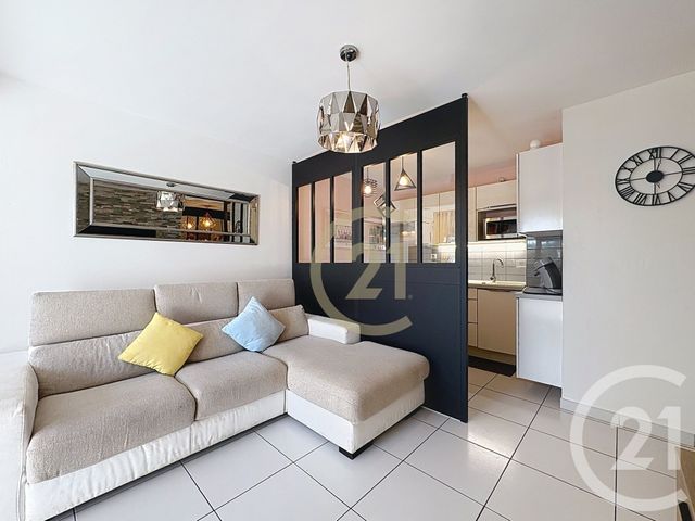 Appartement à vendre - 2 pièces - 39.23 m2 - CANNES LA BOCCA - 06 - PROVENCE-ALPES-COTE-D-AZUR - Century 21 Immobilier Conseil