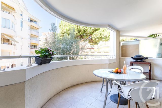 Appartement F3 à vendre - 3 pièces - 61.62 m2 - CANNES LA BOCCA - 06 - PROVENCE-ALPES-COTE-D-AZUR - Century 21 Immobilier Conseil
