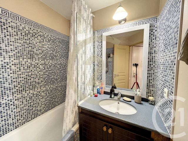 Appartement à vendre - 2 pièces - 30.17 m2 - CANNES LA BOCCA - 06 - PROVENCE-ALPES-COTE-D-AZUR - Century 21 Immobilier Conseil