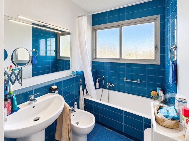 Appartement F2 à vendre - 2 pièces - 52.0 m2 - CANNES LA BOCCA - 06 - PROVENCE-ALPES-COTE-D-AZUR - Century 21 Immobilier Conseil