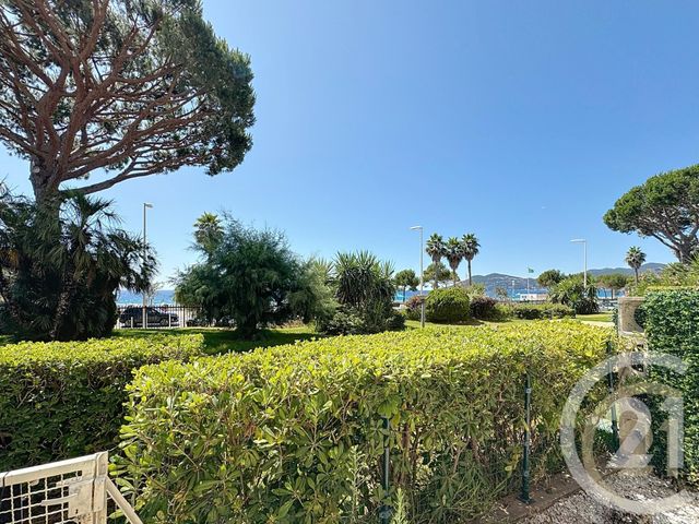 Appartement F2 à vendre - 2 pièces - 43.21 m2 - CANNES LA BOCCA - 06 - PROVENCE-ALPES-COTE-D-AZUR - Century 21 Immobilier Conseil