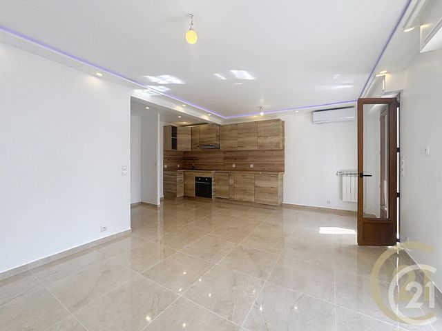 Appartement T3 à vendre - 3 pièces - 62.2 m2 - CANNES LA BOCCA - 06 - PROVENCE-ALPES-COTE-D-AZUR - Century 21 Immobilier Conseil