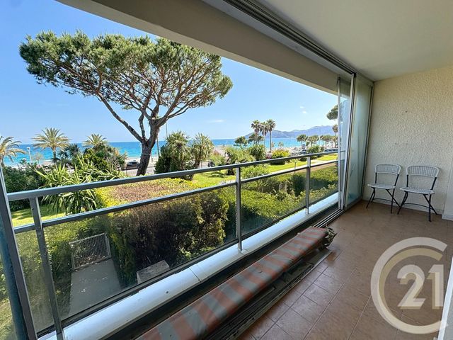 Afficher la photo en grand Appartement F3 à vendre - 3 pièces - 67.29 m2 - CANNES LA BOCCA - 06 - PROVENCE-ALPES-COTE-D-AZUR - Century 21 Immobilier Conseil