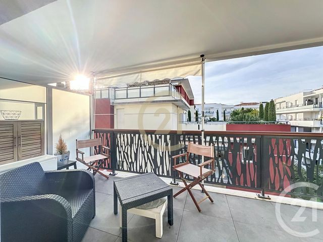Appartement Studio à louer - 1 pièce - 31.0 m2 - CANNES LA BOCCA - 06 - PROVENCE-ALPES-COTE-D-AZUR - Century 21 Immobilier Conseil