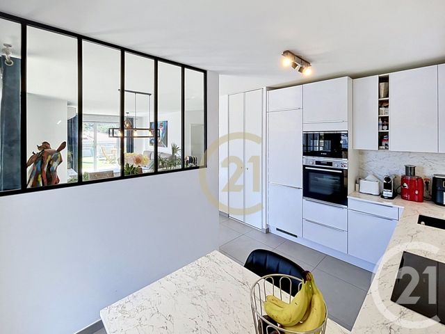 Appartement F4 à vendre - 4 pièces - 86.0 m2 - MANDELIEU LA NAPOULE - 06 - PROVENCE-ALPES-COTE-D-AZUR - Century 21 Immobilier Conseil