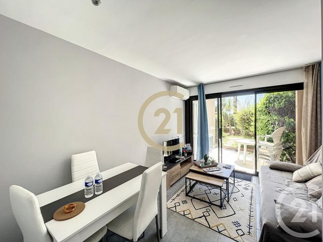 Appartement à louer - 2 pièces - 22.15 m2 - CANNES LA BOCCA - 06 - PROVENCE-ALPES-COTE-D-AZUR - Century 21 Immobilier Conseil