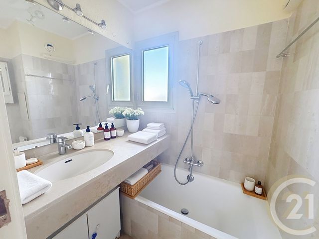 Appartement F2 à vendre - 2 pièces - 42.59 m2 - CANNES LA BOCCA - 06 - PROVENCE-ALPES-COTE-D-AZUR - Century 21 Immobilier Conseil