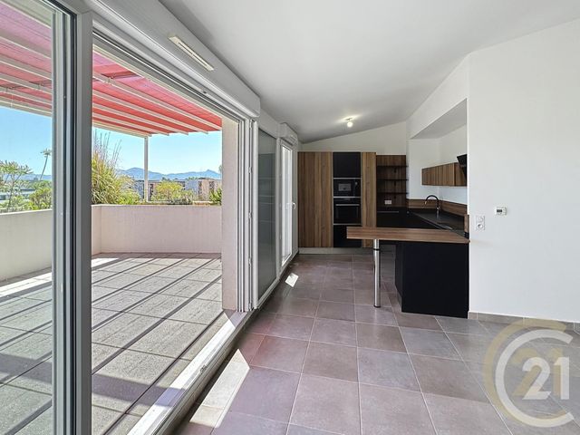 Afficher la photo en grand Appartement à vendre - 4 pièces - 78.0 m2 - CANNES LA BOCCA - 06 - PROVENCE-ALPES-COTE-D-AZUR - Century 21 Immobilier Conseil