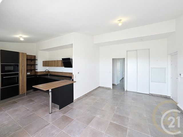 Afficher la photo en grand Appartement à vendre - 4 pièces - 78.0 m2 - CANNES LA BOCCA - 06 - PROVENCE-ALPES-COTE-D-AZUR - Century 21 Immobilier Conseil