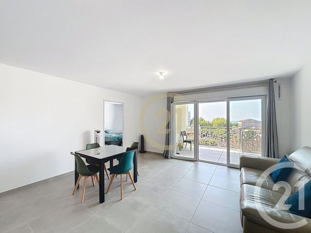 Appartement T2 à louer - 2 pièces - 49.44 m2 - CANNES LA BOCCA - 06 - PROVENCE-ALPES-COTE-D-AZUR - Century 21 Immobilier Conseil