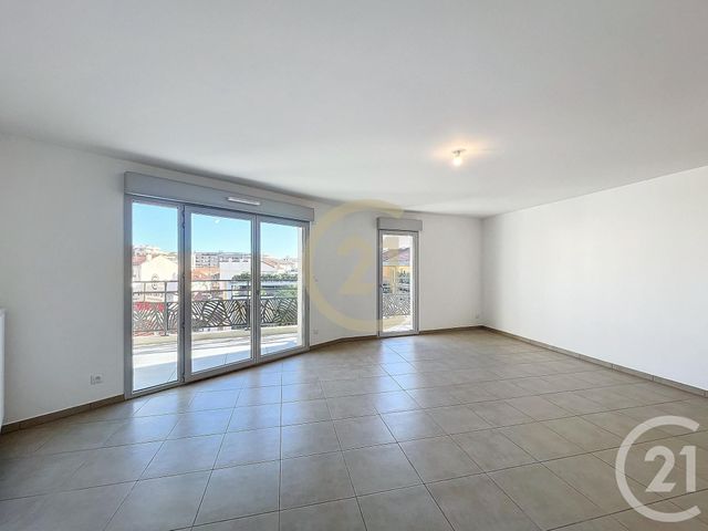 Appartement T3 à louer - 3 pièces - 69.3 m2 - CANNES LA BOCCA - 06 - PROVENCE-ALPES-COTE-D-AZUR - Century 21 Immobilier Conseil
