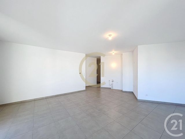 Appartement T3 à louer - 3 pièces - 69.3 m2 - CANNES LA BOCCA - 06 - PROVENCE-ALPES-COTE-D-AZUR - Century 21 Immobilier Conseil