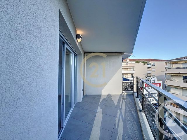 Appartement T3 à louer - 3 pièces - 69.3 m2 - CANNES LA BOCCA - 06 - PROVENCE-ALPES-COTE-D-AZUR - Century 21 Immobilier Conseil