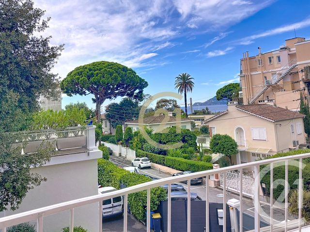 Afficher la photo en grand Appartement F3 à vendre - 3 pièces - 80.62 m2 - CANNES LA BOCCA - 06 - PROVENCE-ALPES-COTE-D-AZUR - Century 21 Immobilier Conseil