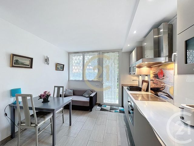 Appartement T2 à louer - 2 pièces - 32.8 m2 - CANNES LA BOCCA - 06 - PROVENCE-ALPES-COTE-D-AZUR - Century 21 Immobilier Conseil