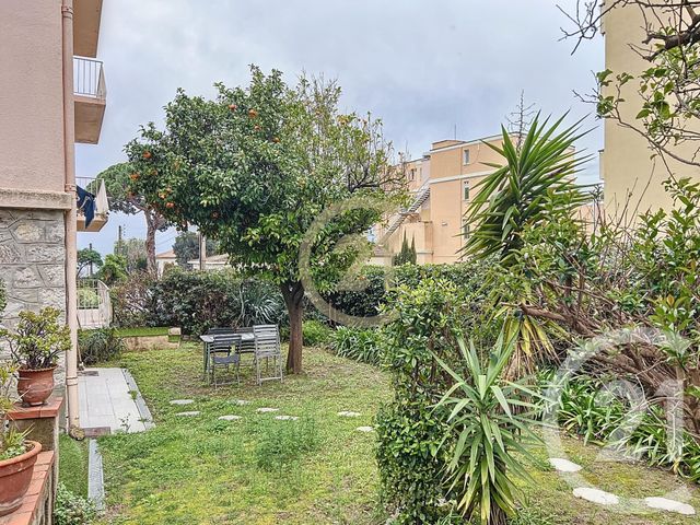 Appartement T2 à louer - 2 pièces - 32.8 m2 - CANNES LA BOCCA - 06 - PROVENCE-ALPES-COTE-D-AZUR - Century 21 Immobilier Conseil