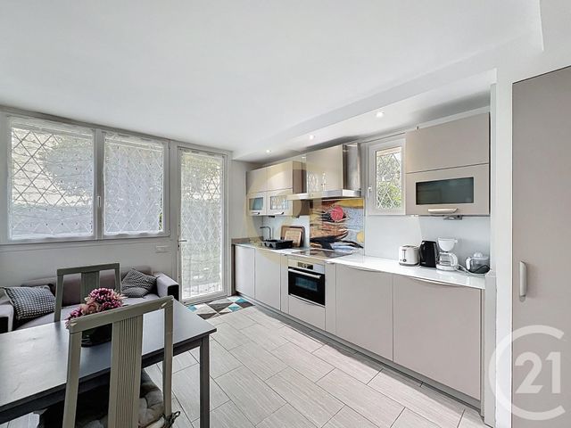 Appartement T2 à louer - 2 pièces - 32.8 m2 - CANNES LA BOCCA - 06 - PROVENCE-ALPES-COTE-D-AZUR - Century 21 Immobilier Conseil