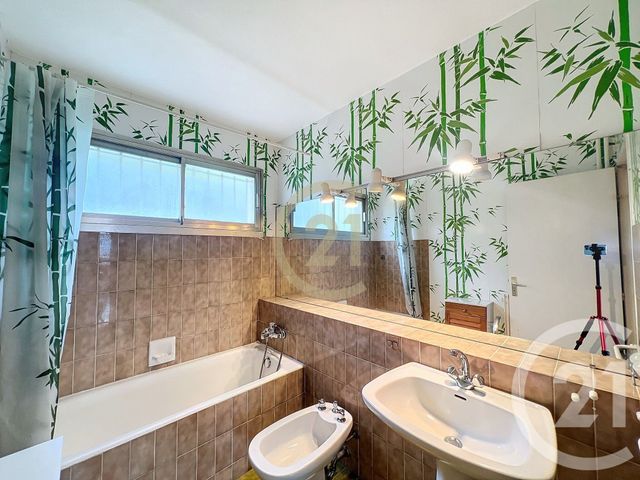 Appartement F2 à louer - 2 pièces - 59.77 m2 - CANNES LA BOCCA - 06 - PROVENCE-ALPES-COTE-D-AZUR - Century 21 Immobilier Conseil