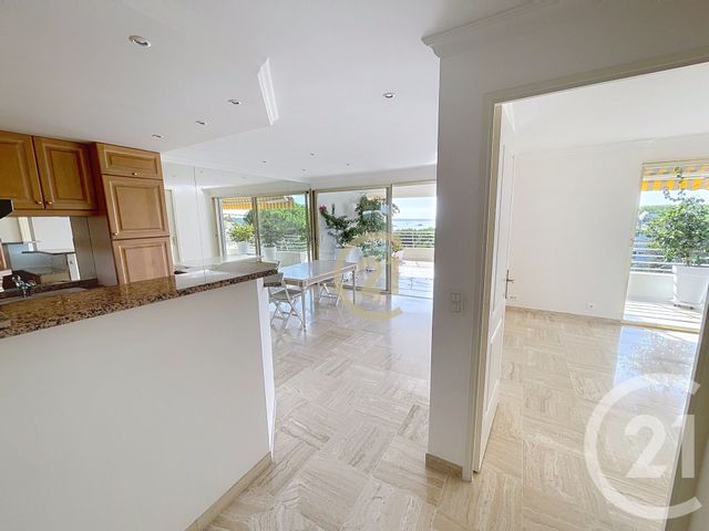 Appartement F3 à vendre - 3 pièces - 69.01 m2 - CANNES LA BOCCA - 06 - PROVENCE-ALPES-COTE-D-AZUR - Century 21 Immobilier Conseil