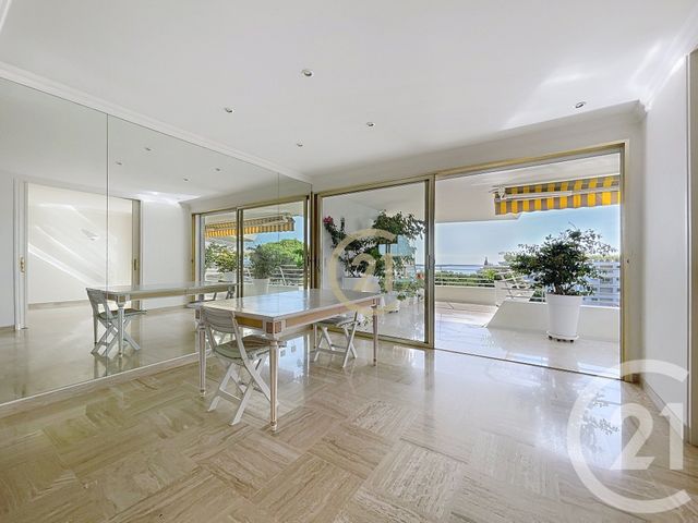 Appartement F3 à vendre - 3 pièces - 69.01 m2 - CANNES LA BOCCA - 06 - PROVENCE-ALPES-COTE-D-AZUR - Century 21 Immobilier Conseil