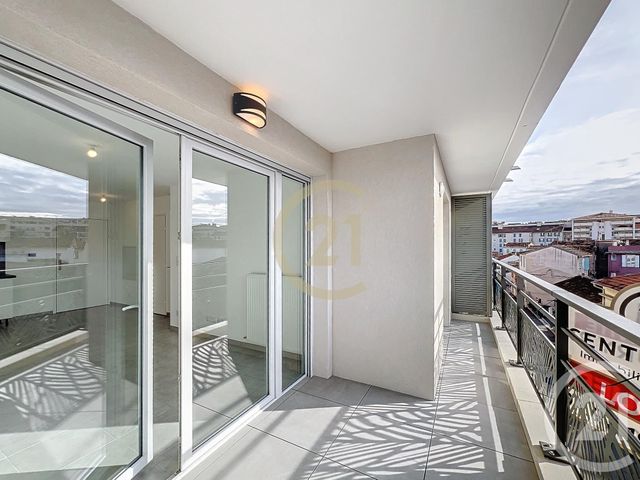 Appartement T2 à louer - 2 pièces - 36.18 m2 - CANNES LA BOCCA - 06 - PROVENCE-ALPES-COTE-D-AZUR - Century 21 Immobilier Conseil
