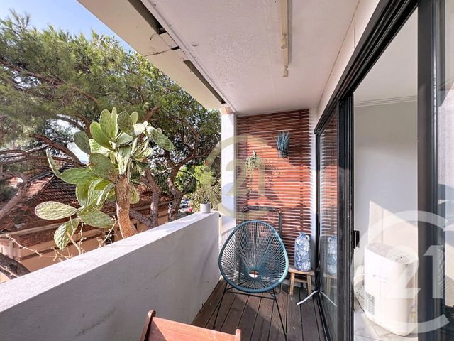 Appartement T2 à louer - 2 pièces - 29.6 m2 - CANNES LA BOCCA - 06 - PROVENCE-ALPES-COTE-D-AZUR - Century 21 Immobilier Conseil
