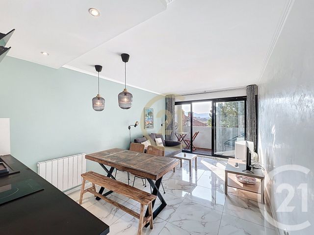 Appartement T2 à louer - 2 pièces - 29.6 m2 - CANNES LA BOCCA - 06 - PROVENCE-ALPES-COTE-D-AZUR - Century 21 Immobilier Conseil
