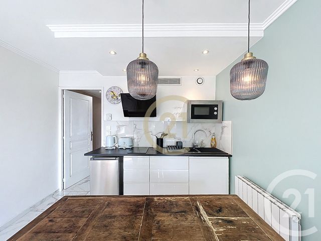 Appartement T2 à louer - 2 pièces - 29.6 m2 - CANNES LA BOCCA - 06 - PROVENCE-ALPES-COTE-D-AZUR - Century 21 Immobilier Conseil