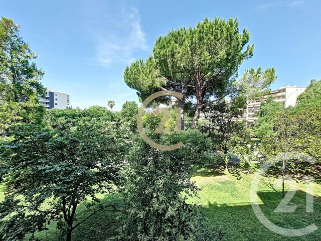 Appartement F3 à louer CANNES LA BOCCA