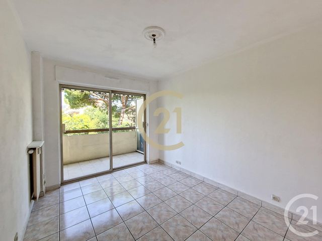 Appartement F3 à louer - 3 pièces - 59.37 m2 - CANNES LA BOCCA - 06 - PROVENCE-ALPES-COTE-D-AZUR - Century 21 Immobilier Conseil