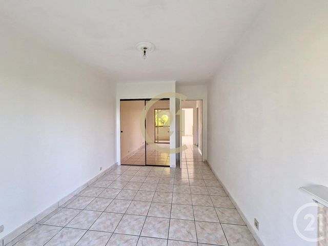 Appartement F3 à louer - 3 pièces - 59.37 m2 - CANNES LA BOCCA - 06 - PROVENCE-ALPES-COTE-D-AZUR - Century 21 Immobilier Conseil