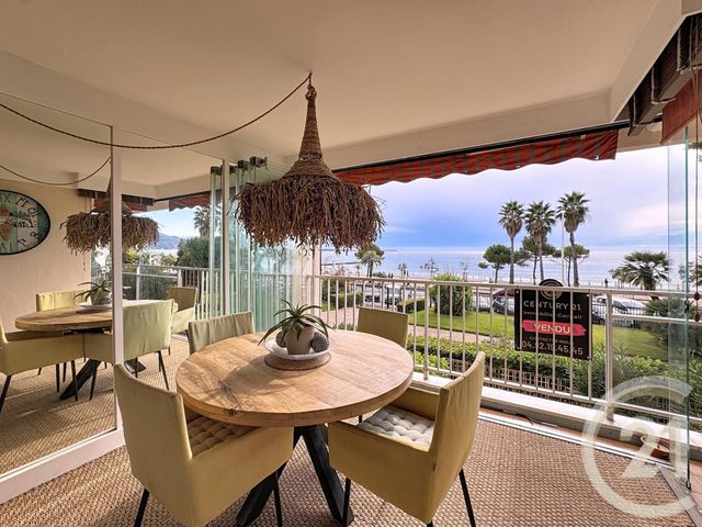 Afficher la photo en grand Appartement F2 à vendre - 2 pièces - 51.0 m2 - CANNES LA BOCCA - 06 - PROVENCE-ALPES-COTE-D-AZUR - Century 21 Immobilier Conseil