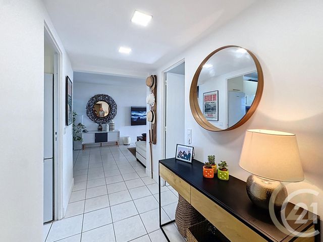 Afficher la photo en grand Appartement F2 à vendre - 2 pièces - 51.0 m2 - CANNES LA BOCCA - 06 - PROVENCE-ALPES-COTE-D-AZUR - Century 21 Immobilier Conseil
