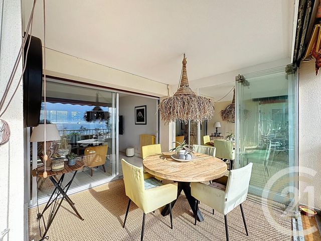 Afficher la photo en grand Appartement F2 à vendre - 2 pièces - 51.0 m2 - CANNES LA BOCCA - 06 - PROVENCE-ALPES-COTE-D-AZUR - Century 21 Immobilier Conseil