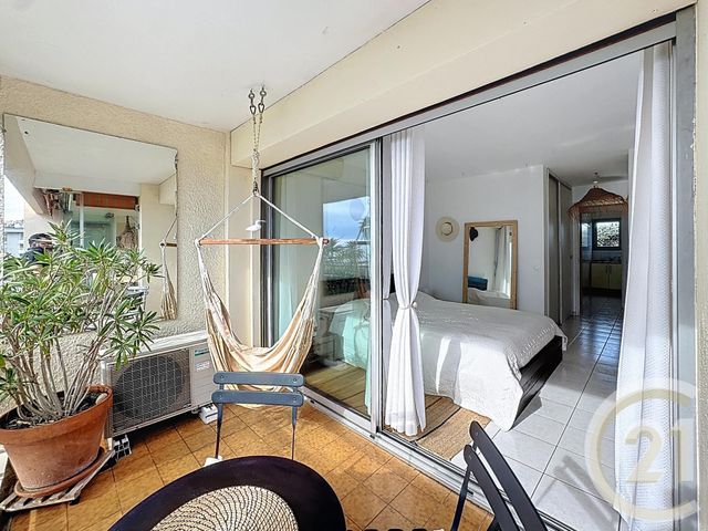 Afficher la photo en grand Appartement F2 à vendre - 2 pièces - 51.0 m2 - CANNES LA BOCCA - 06 - PROVENCE-ALPES-COTE-D-AZUR - Century 21 Immobilier Conseil