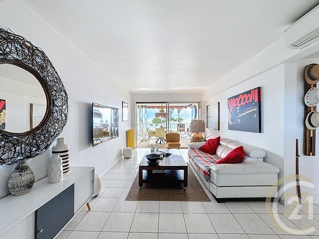 Afficher la photo en grand Appartement F2 à vendre - 2 pièces - 51.0 m2 - CANNES LA BOCCA - 06 - PROVENCE-ALPES-COTE-D-AZUR - Century 21 Immobilier Conseil