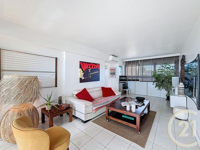 Afficher la photo en grand Appartement F2 à vendre - 2 pièces - 51.0 m2 - CANNES LA BOCCA - 06 - PROVENCE-ALPES-COTE-D-AZUR - Century 21 Immobilier Conseil