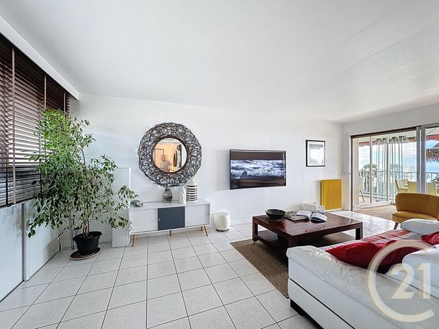 Afficher la photo en grand Appartement F2 à vendre - 2 pièces - 51.0 m2 - CANNES LA BOCCA - 06 - PROVENCE-ALPES-COTE-D-AZUR - Century 21 Immobilier Conseil
