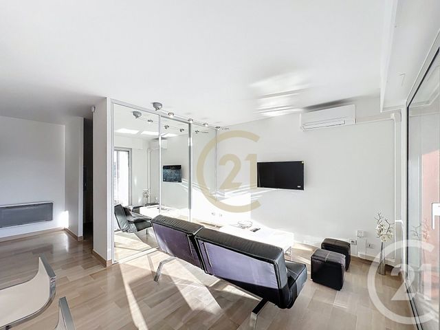 Afficher la photo en grand Appartement T2 à louer - 2 pièces - 32.81 m2 - CANNES LA BOCCA - 06 - PROVENCE-ALPES-COTE-D-AZUR - Century 21 Immobilier Conseil