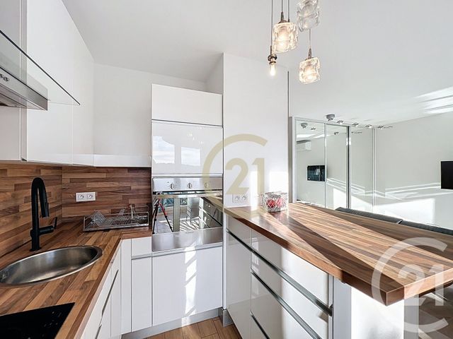 Afficher la photo en grand Appartement T2 à louer - 2 pièces - 32.81 m2 - CANNES LA BOCCA - 06 - PROVENCE-ALPES-COTE-D-AZUR - Century 21 Immobilier Conseil